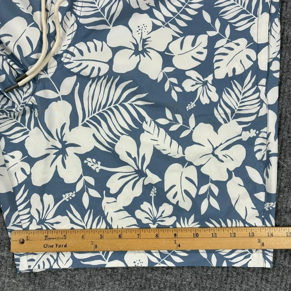 American Eagle Mens Swim Trunks Size 2XL Blue White Floral Board Shorts